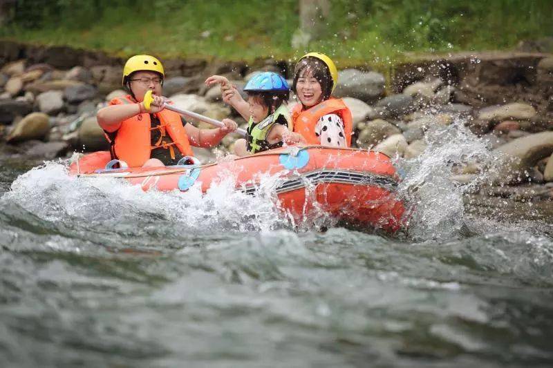 【清凉酷爽的漂流】68元即可享受三角山龙潭峡漂流!