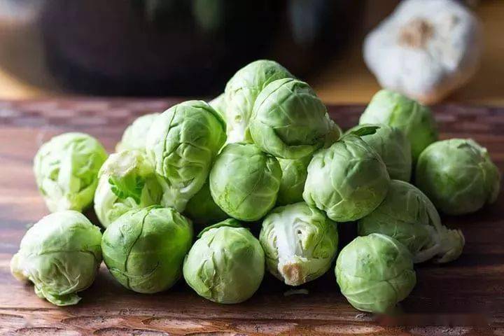 球茎甘蓝 brussels sprouts