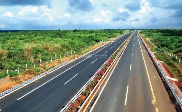 什么时候高速不收过路费 179b05ae7b474012bd25d660a1a462d8.jpeg