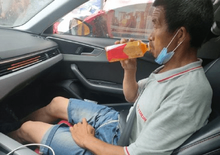 浙江|无健康码徒步千里老人已被接回老家！身体健康，当地安排核酸检测