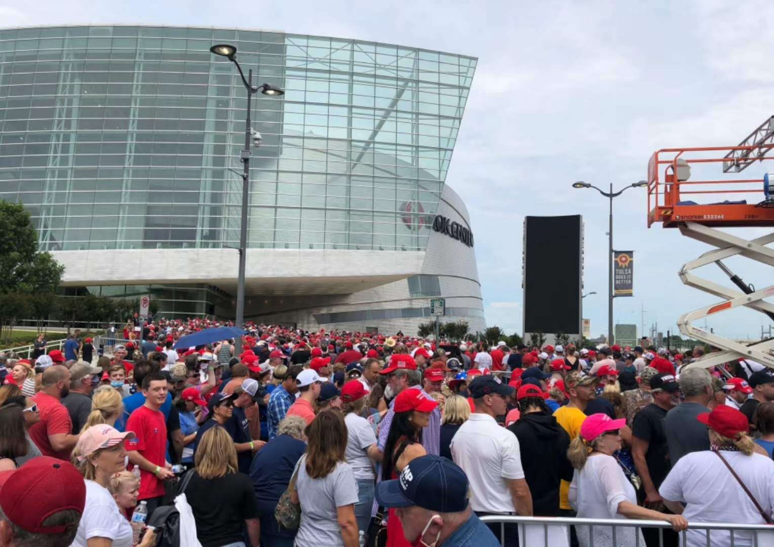 特朗普|美国竞选集会6名工作人员新冠病毒检测呈阳性