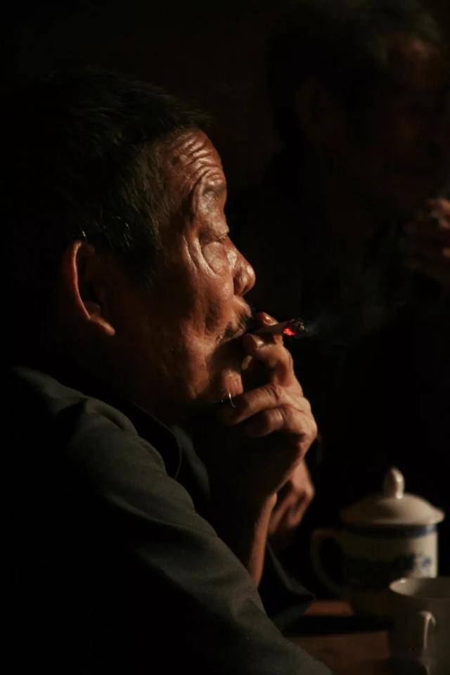 没有父亲的父亲节:献给所有失去父亲的儿女