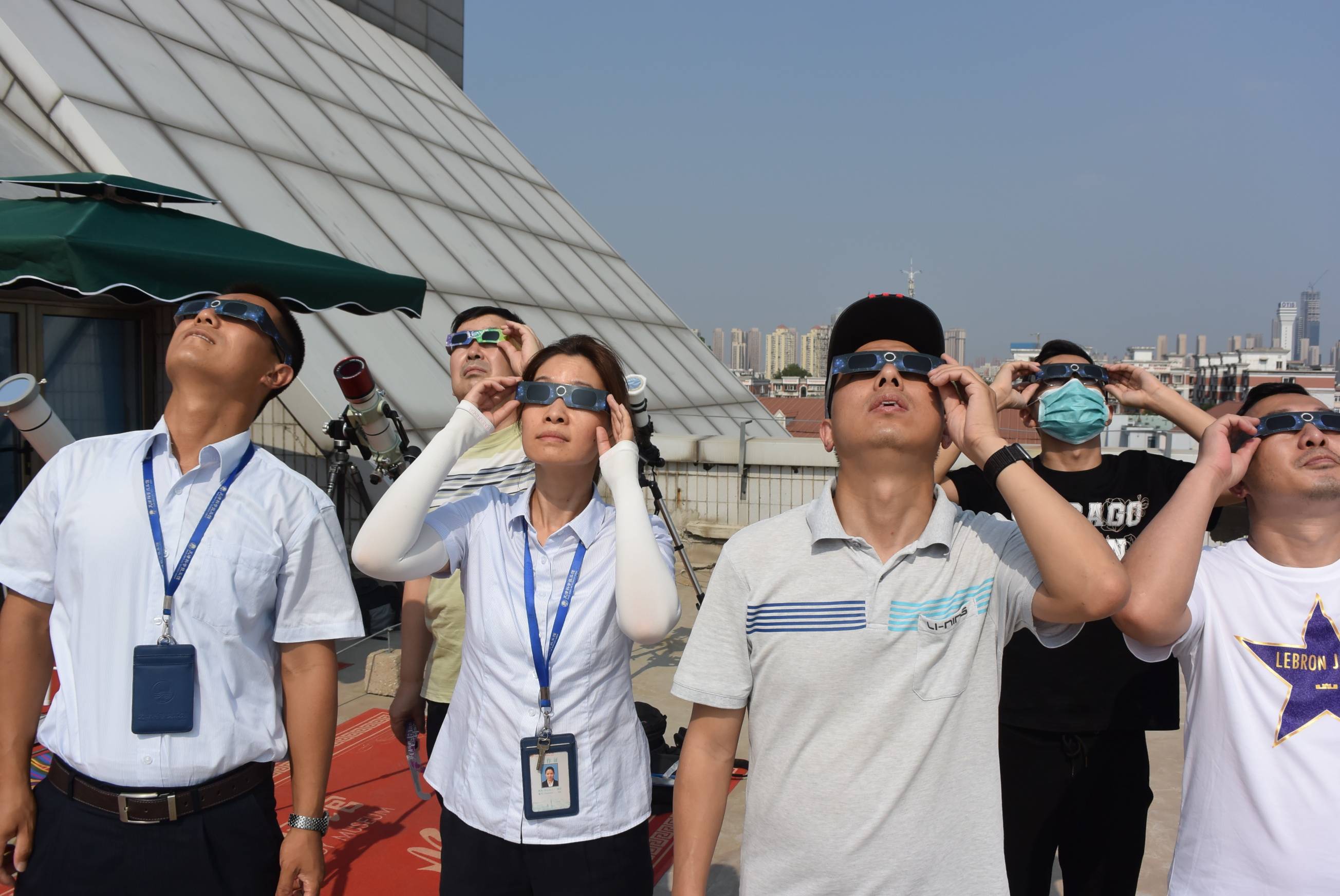 天津|“夏至日环食”来了！中国公众家门口观看“金指环凌空”