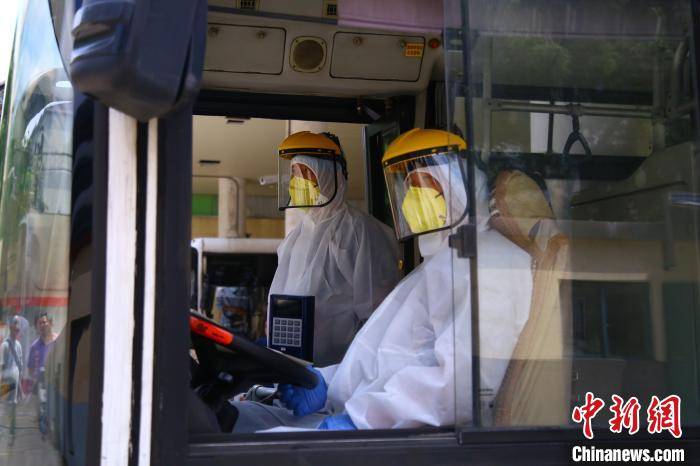 礼物|上海公交司机父亲节获赠特殊礼物