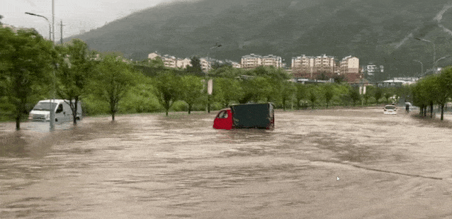 注意,暴雨还将继续!都匀多条道路受损,出行必看!