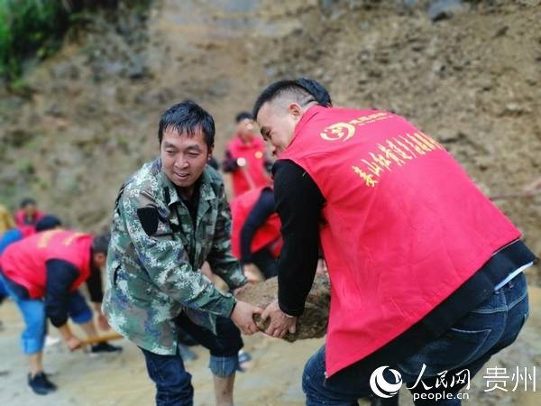 群众|贵州桐梓：打一场战天斗地的抗洪抢险人民战