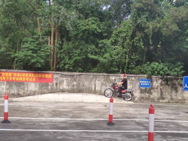 报名就可以考试,摩托车驾照当天领!惠州交警再推便民措施