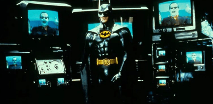 太会玩！老版“蝙蝠侠”有望加盟《闪电侠》，回归饰演这一角色_迈克尔·基顿