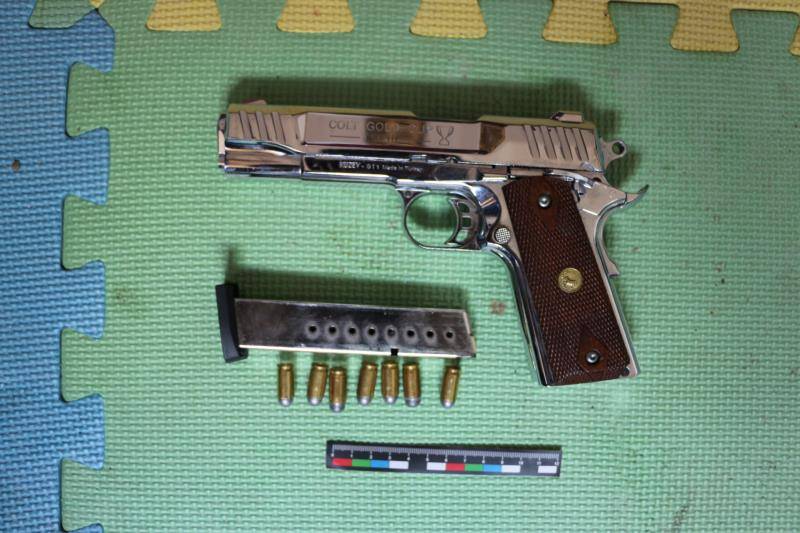 普洱破获特大枪毒“合流案”现场缴获军用手枪子弹