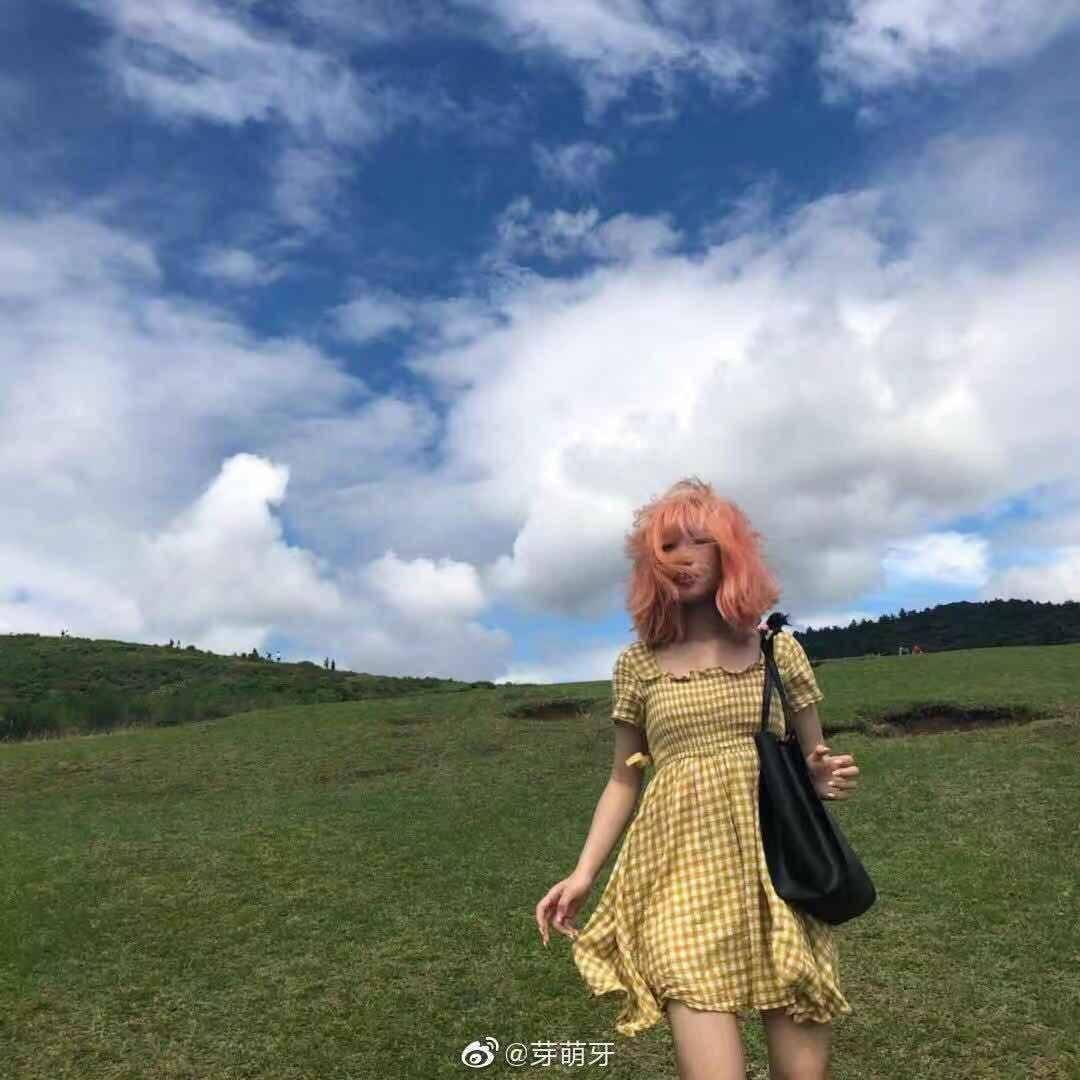 千万!不要!随便翻朋友手机相册!哈哈哈哈笑出猪叫声!