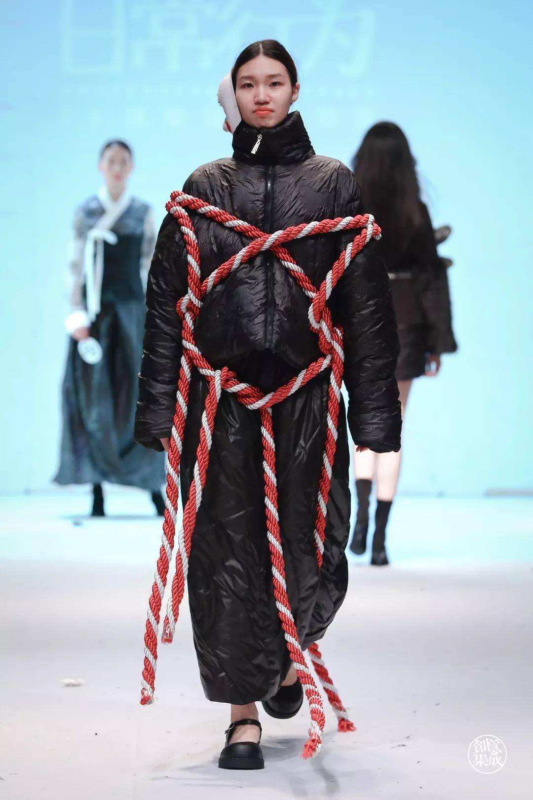 2020东华大学服装与艺术设计学院服装艺术设计专业二零一六级毕业作品