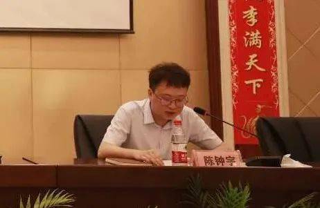 陈钟宇同志给在座的学生团员提出三点希望,一是希望同学们积极学习