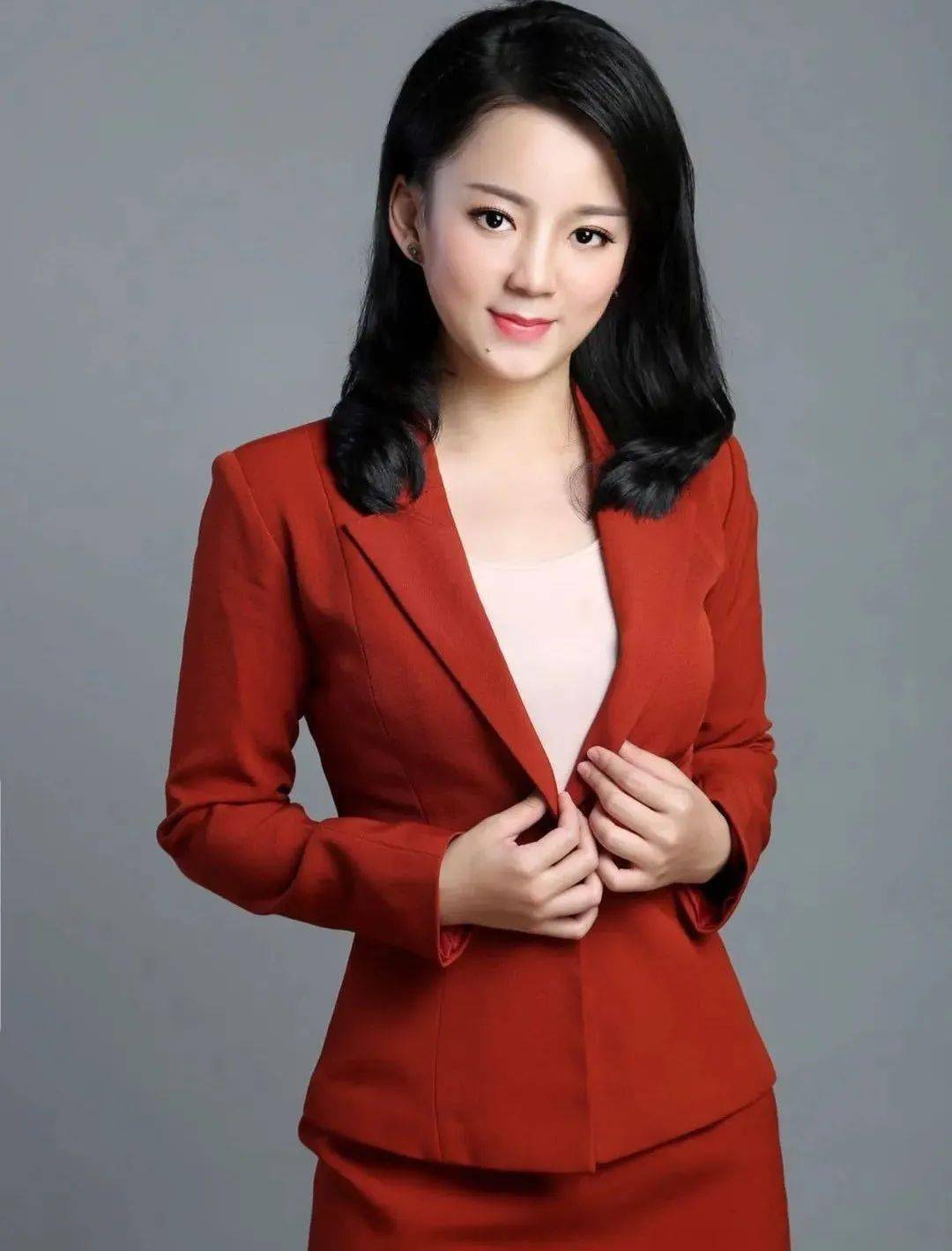 2020年11月8日，刘颢玥作为央视中文国际频道的主持人首次亮相《中国新闻》节目，对于一个新人来说她的表现也获得了台里的认可。