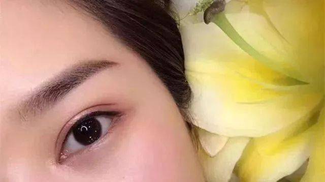 哪里可以种眉毛 f4e3010b8f4b4f0a925aae2ccaf40233.jpeg