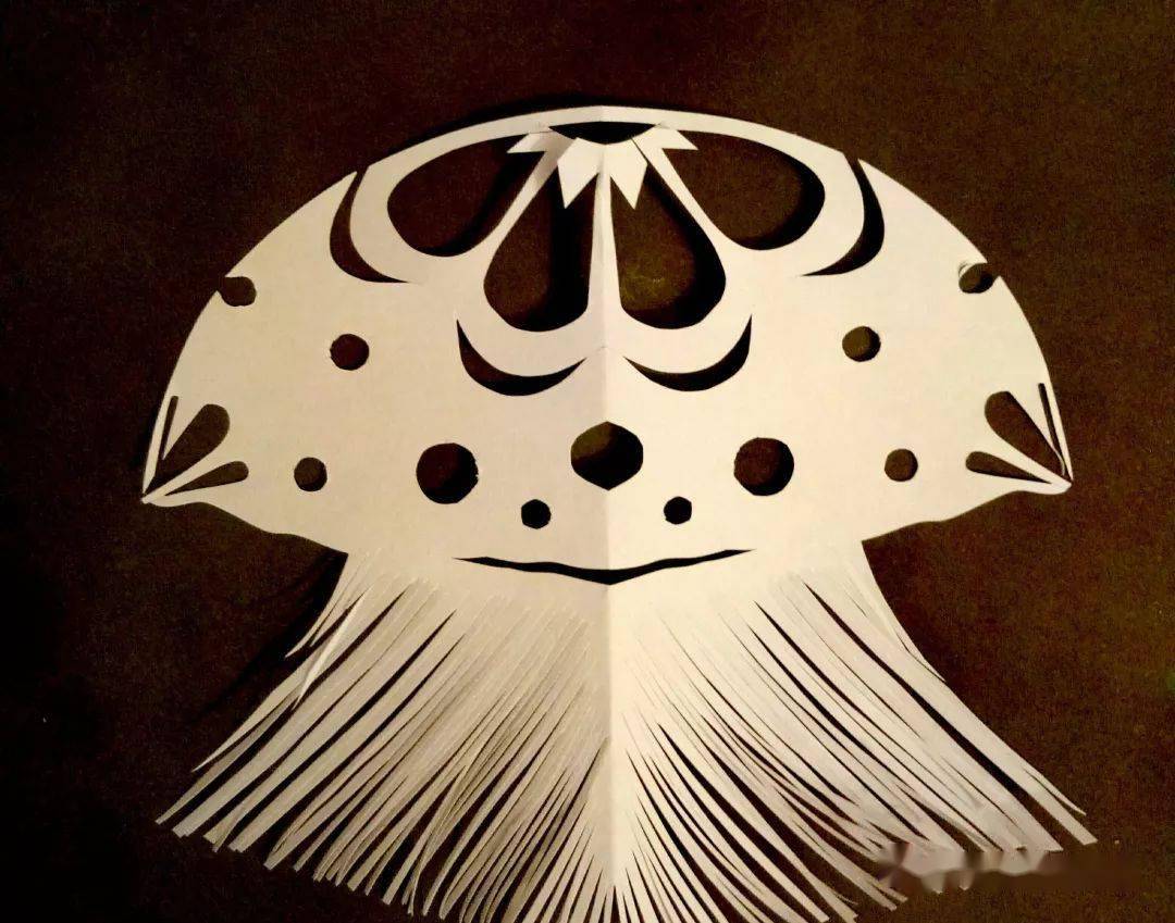 【零基础学剪纸】水母——秦慧老师脱稿剪纸教程(22)