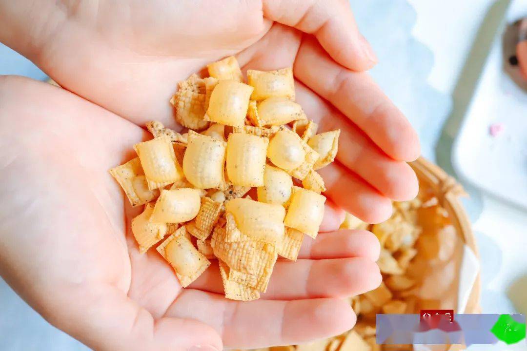 千张|自己在家做零食，不用一滴油，酥酥脆脆的，根本停不了口！8毛钱就搞定