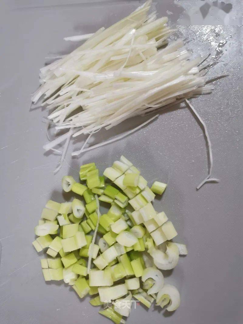 水加什么可以种葱 bfb3cb06371443ea88724e419747ea05.jpeg