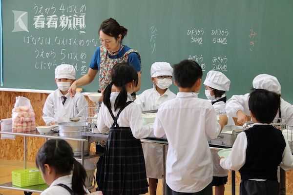 最安全校餐被打脸？日本中小学近3500人食物中毒
