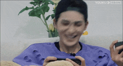 补救|原创张雨剑过于耿直吧？当面说范丞丞年纪轻资源好，尴尬得贾玲都补救无能