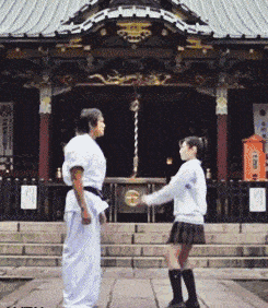搞笑gif:研究这个设计的真是个“人才”,典型的吃饱了没事撑的
