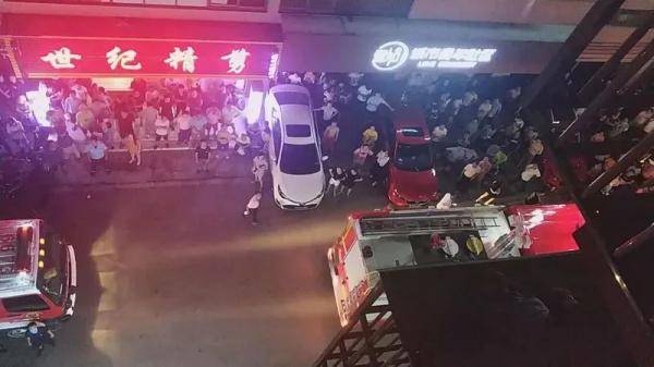 中山|救人很帅恐高可爱的小伙，原来还有这样一个身份...