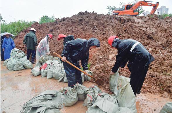 长江|这些黄石防汛一线的画面，应该被记住！