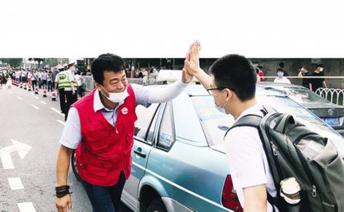 爱心|19公里 7次热情的“加油”！