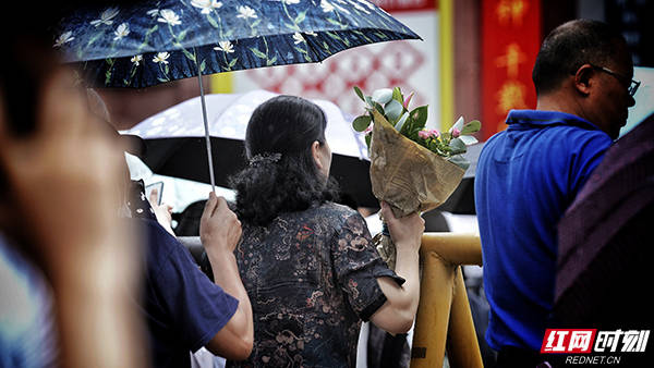 组图|组图丨向日奔跑，一举夺魁