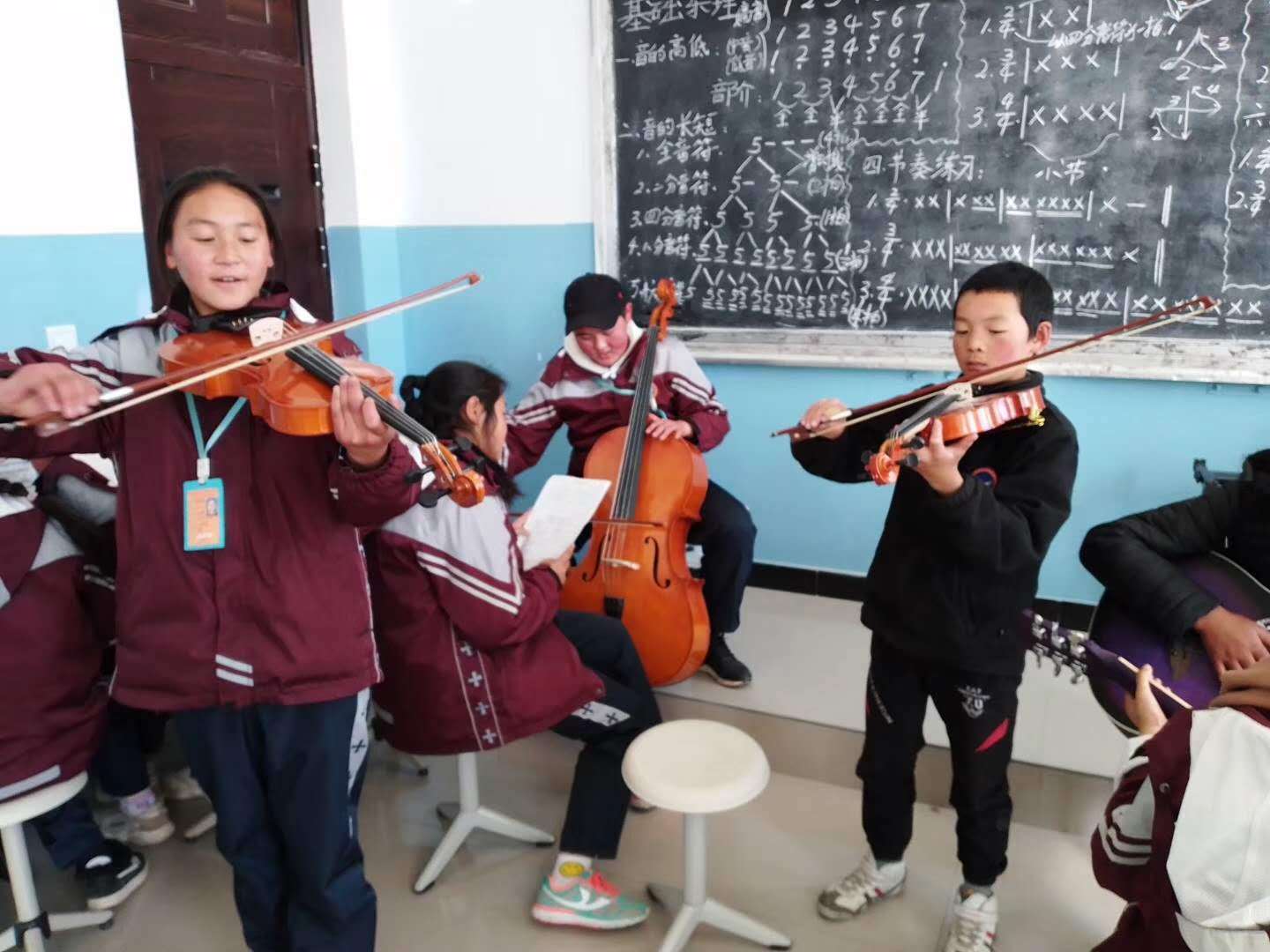 赵兴洲|上海援青教师赵兴洲：愿把音乐带来的快乐分享给学生