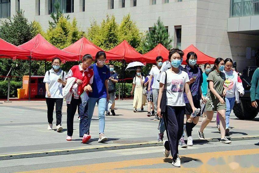 内蒙古高考分数排名_2020年内蒙古高考录取分数线、各分数段人数统计及