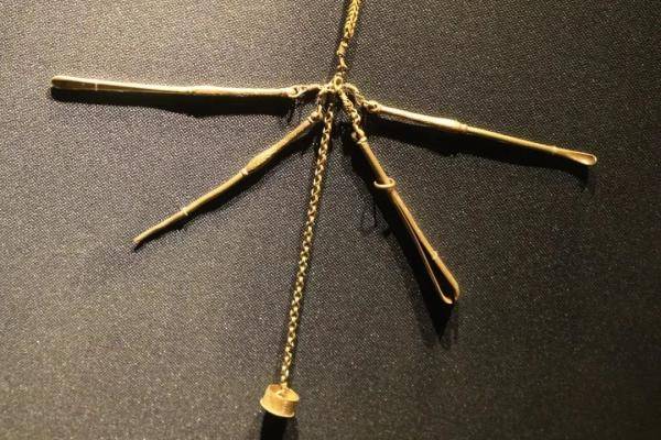 牙齿|古代洁牙工具大揭秘