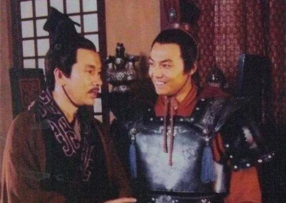 卫青|出道即巅峰的霍去病，军事能力真的吊打亲舅舅卫青？