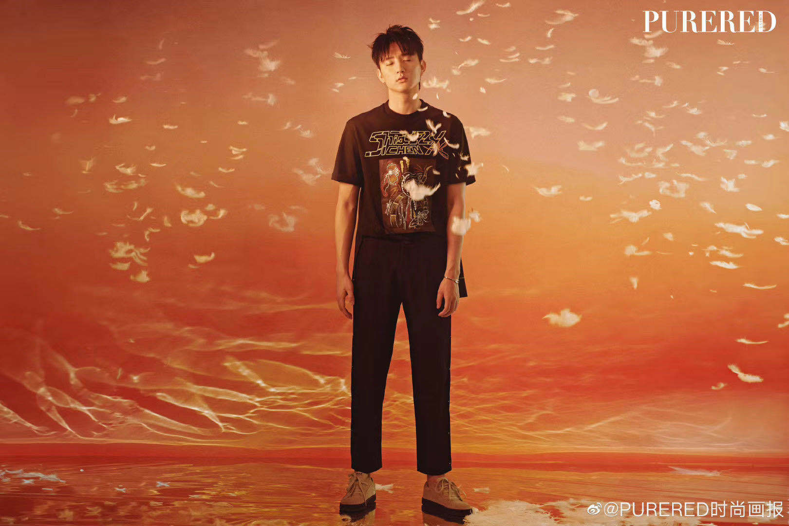 于小彤|于小彤身着休闲装 酷劲十足！