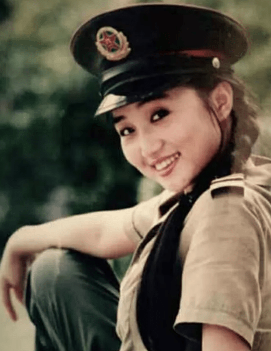 姐姐|这位乘风破浪的湘西姐姐，你才不是没有故事的女同学