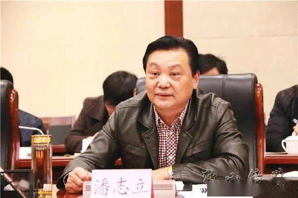 人口不到40万，却欠下400亿巨债，还花2亿建“魔