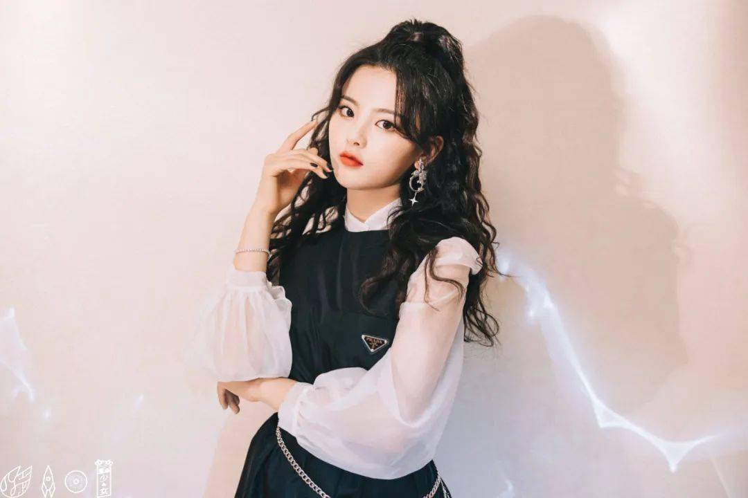 试卷|为什么我没有早点尝试卷发造型