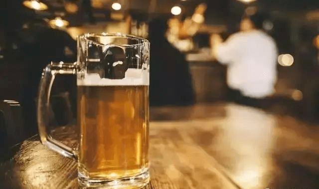 人均 啤酒_啤酒图片真实
