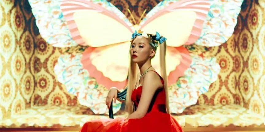 Jennie|继A$AP Rocky之后，Jennie、Kylie等人的种草又让蝴蝶元素在今年爆火。