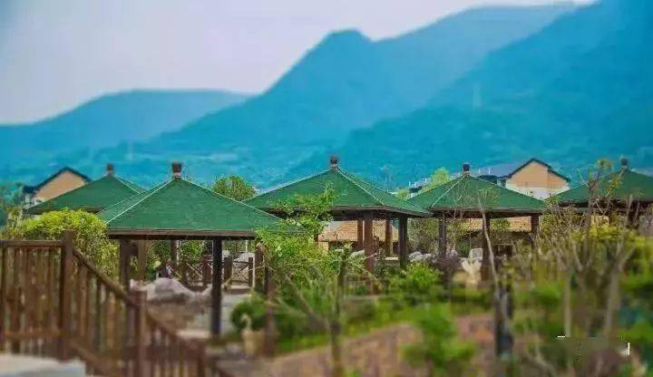 其中, 宝鸡市拟入选 2个 ,分别是 眉县汤峪镇汤峪村, 凤县红花铺镇