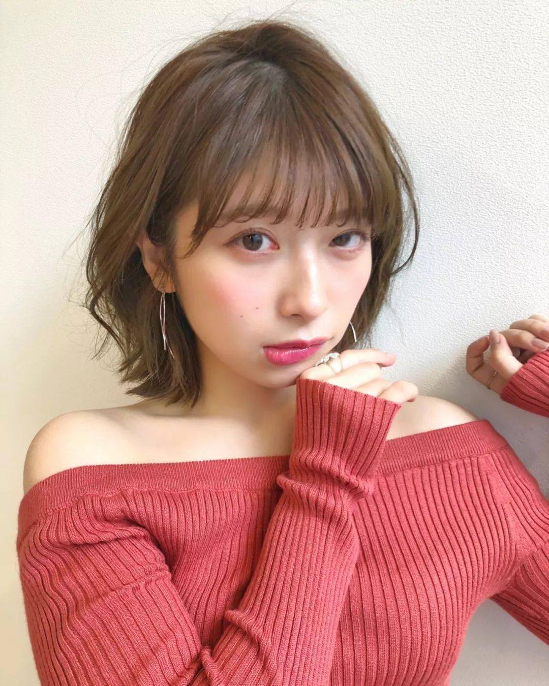 发型|22款热门日系发型告诉你：短发与刘海更配！