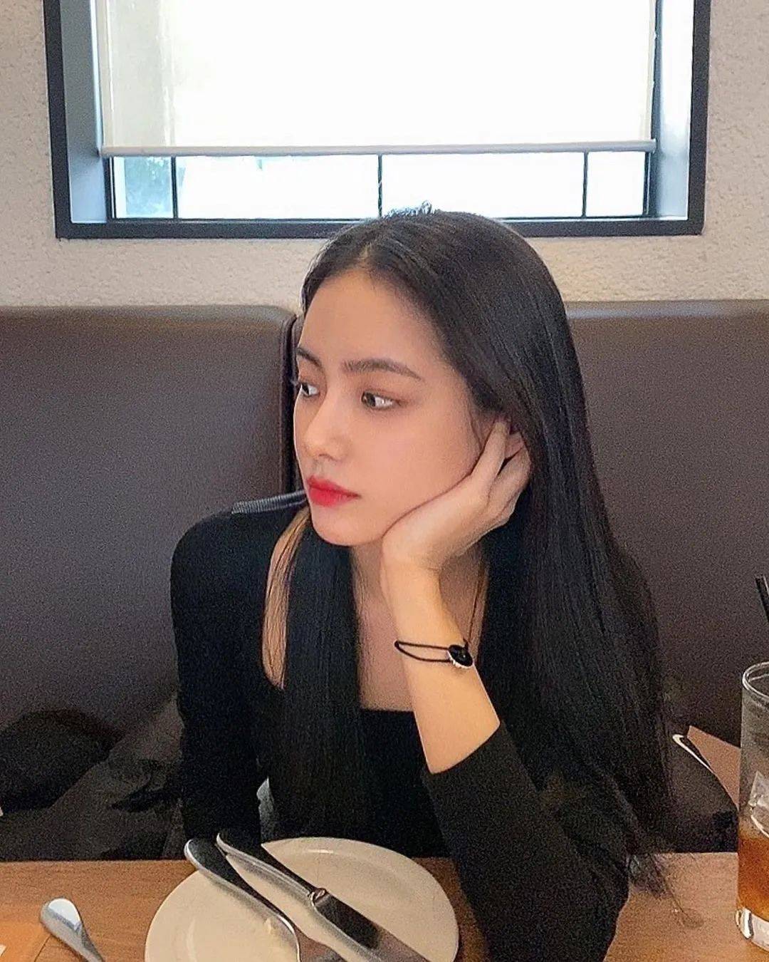 长相|长相不讨喜的女生，都有什么特点？