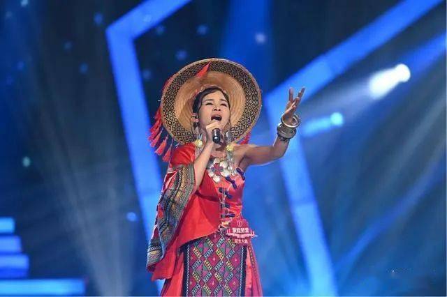 来自|朱迅、小尼发布电影海报《迅速爱上尼》？