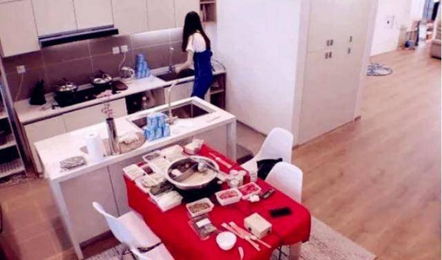 洋房|何穗秀美照意外曝光上亿豪宅 欧式洋房自带小花园