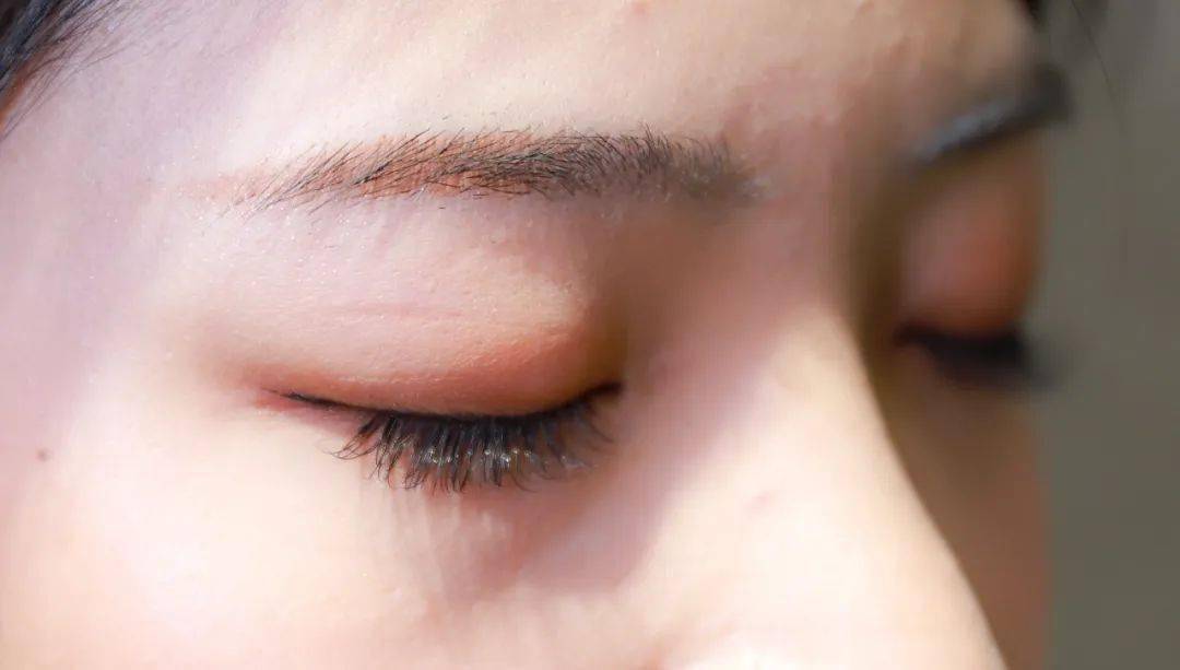 睫毛|史低2折！1小时点亮双眼！夏日清透裸感妆容，只差这一步！想不美都难！