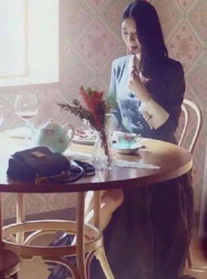 剧中|虽然是神经病，但够时髦就没关系！