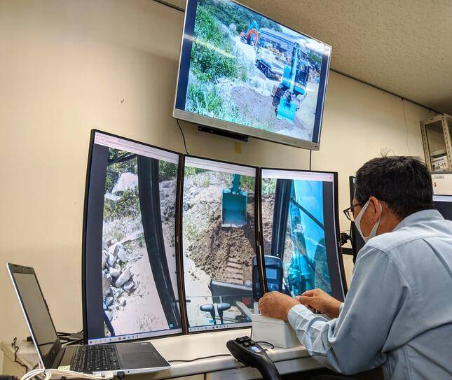 远程|东大学生的创业公司，实现了远程操纵挖掘机