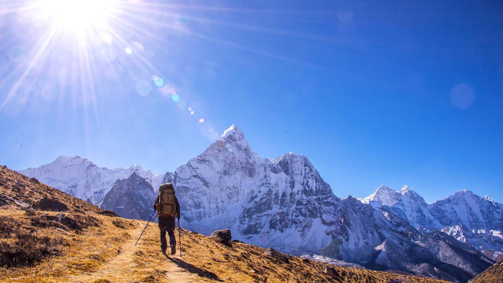 口罩|户外用品上市公司半年考：疫情之下集体亏损，卖口罩、防护服展开自救