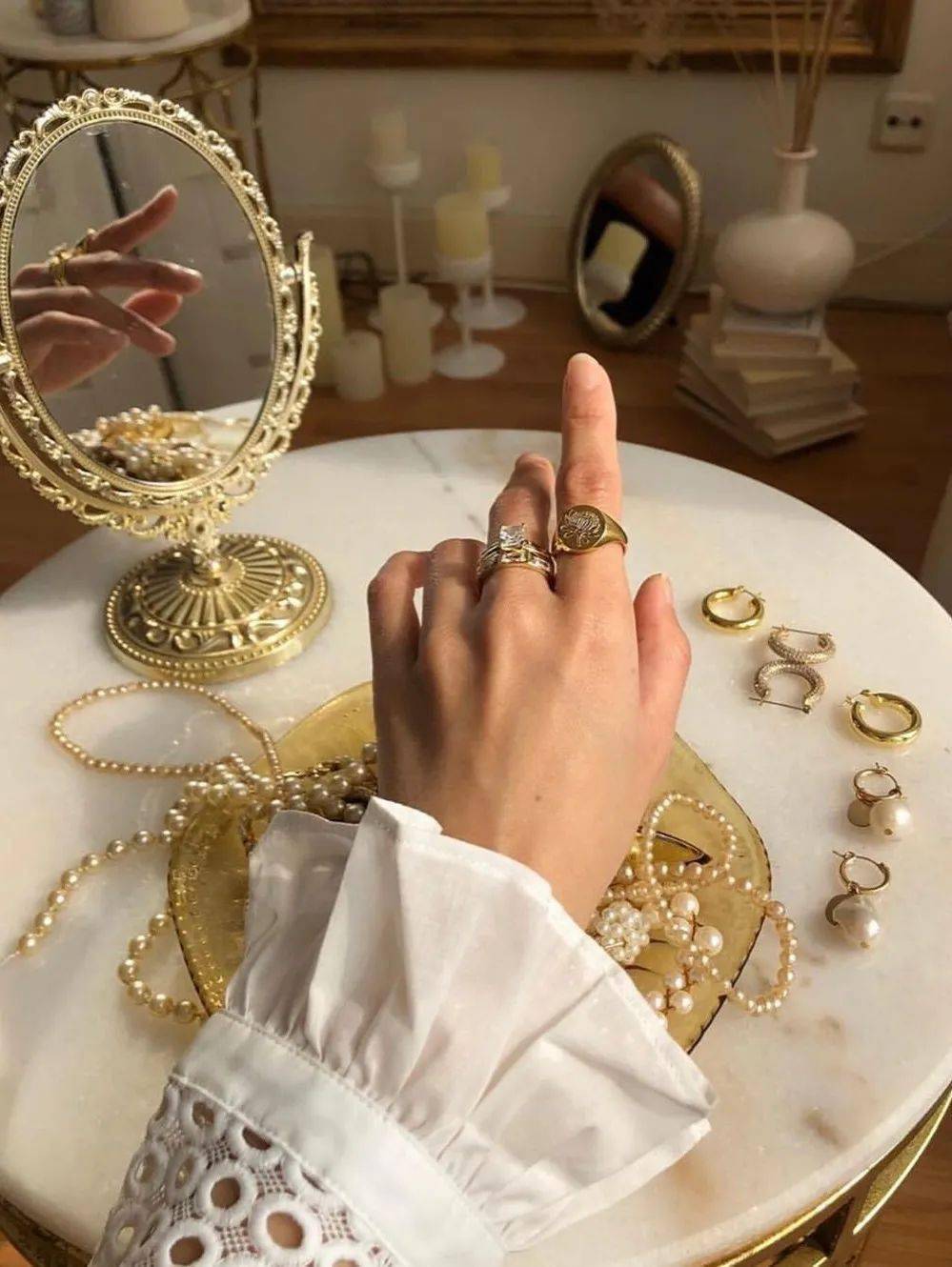 项链|也许你和万茜 泫雅 Jennie衣品的距离，只差这几件配饰的运用！