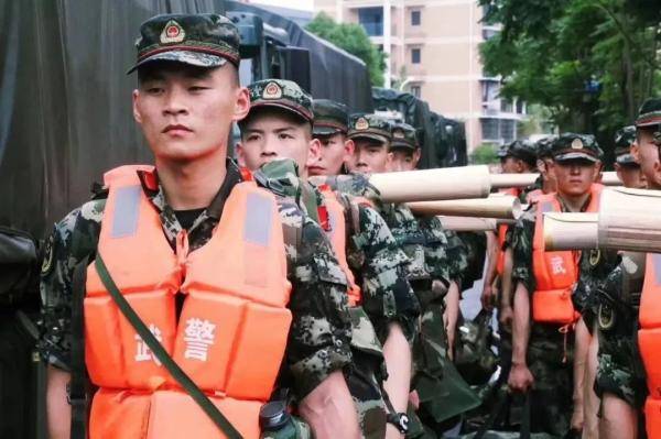 抗洪|在抗洪抢险一线，他们的话语传递力量与感动！