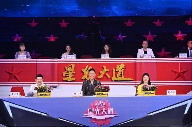 来自|朱迅、小尼发布电影海报《迅速爱上尼》？